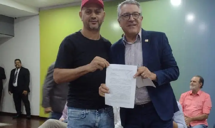 Alexandre Padilha recebe apelo de 20 entidades para barrar projeto de Gomes que prevê transferência de terras da União para o Esta