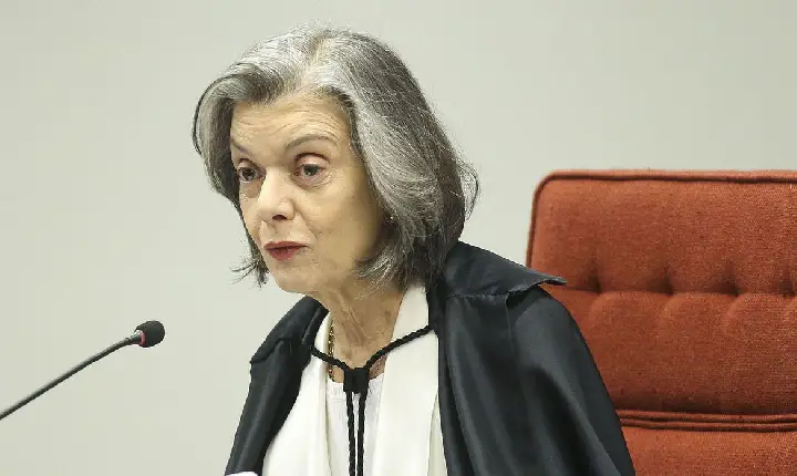 Cármem Lúcia autoriza abertura de inquérito contra Ricardo Salles