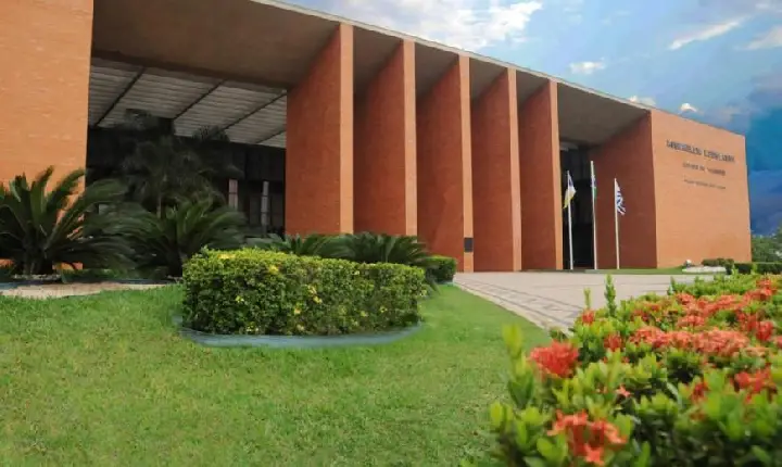 Deputados cobram do governador em exercício o envio do PCCR da Educação à Aleto